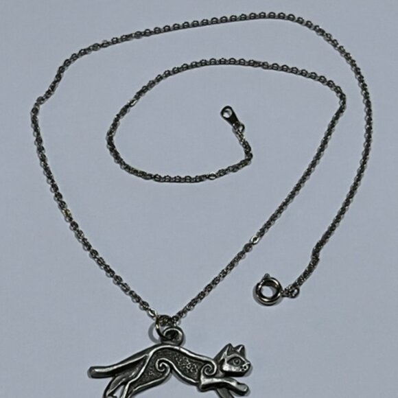 Robert Hall Originals comical cat pewter necklace and pendant Made in Canada Vtg - Picture 2 of 4